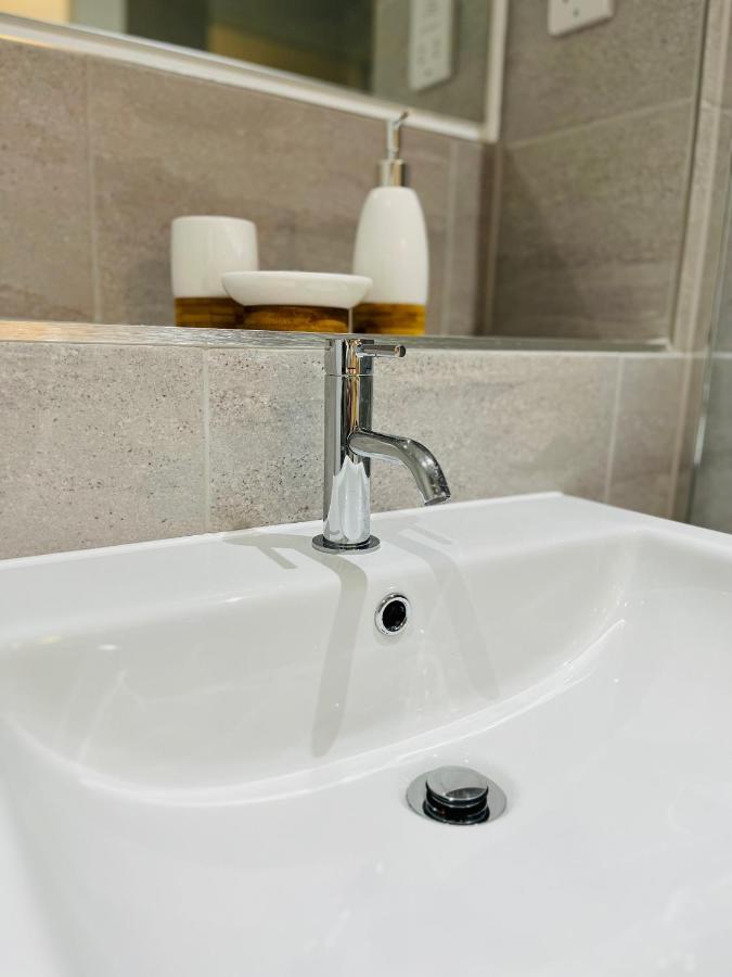 Stylish Studio Apartment Near To Old Trafford Stadium Manchester Buitenkant foto